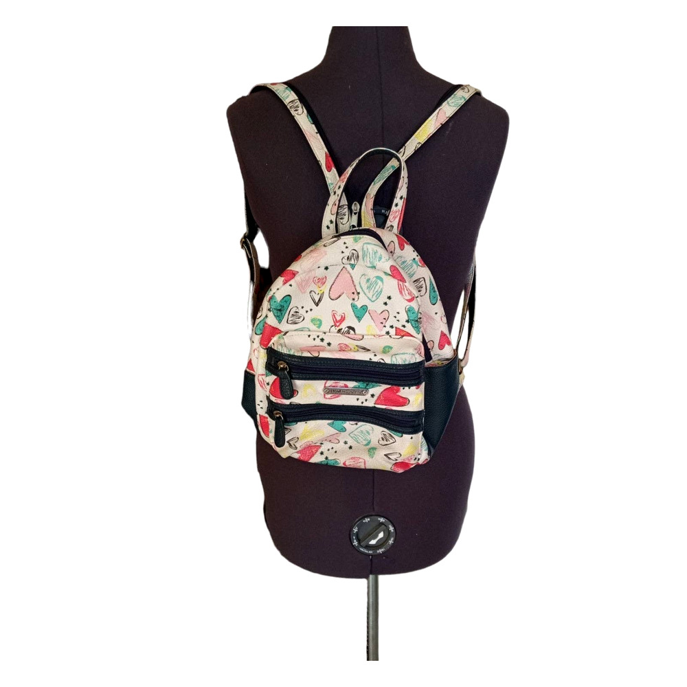 Stone Mountain heart printed backpack
